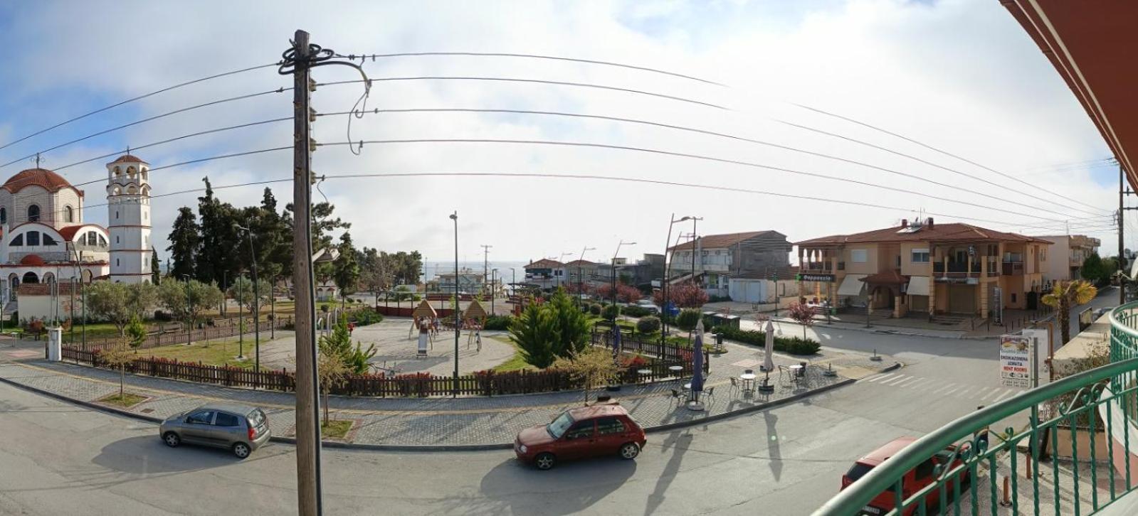 με θέα/domatia Me Thea Nea Iraklia